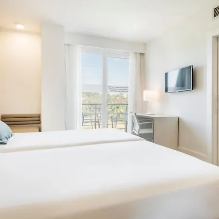 Ilunion Hotel 4*