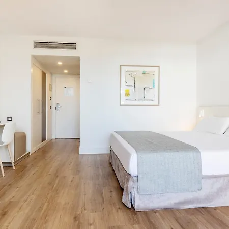 Ilunion Hotel