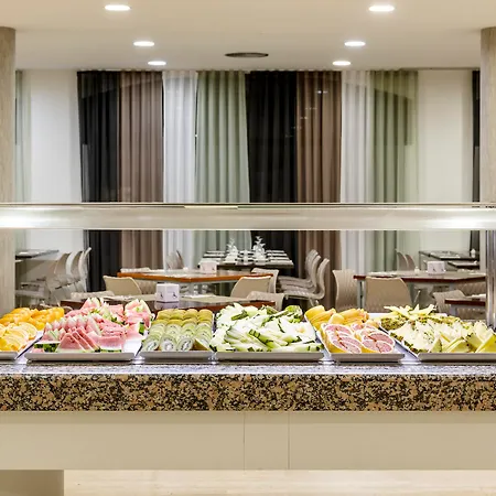Ilunion Hotel 4*